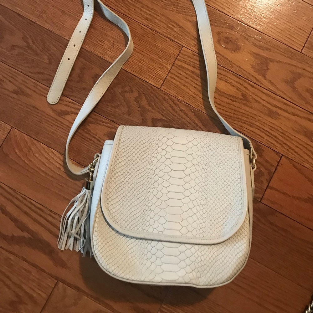 GiGi New York Kelly Saddle Bag